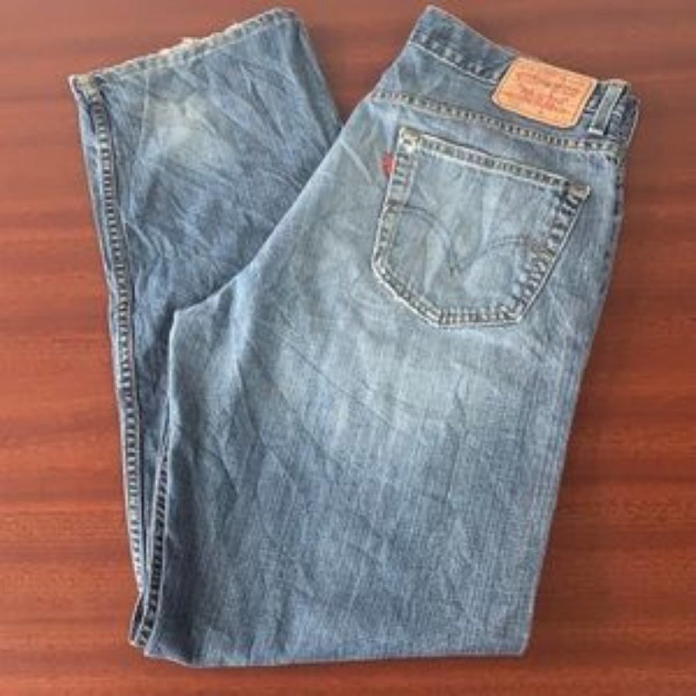 Vintage man’s 559 Levi’s mom jeans